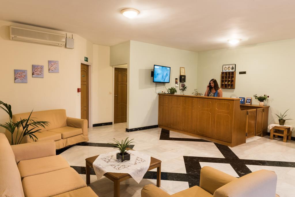 Mythos Beach Hotel Apartments Малеме Экстерьер фото