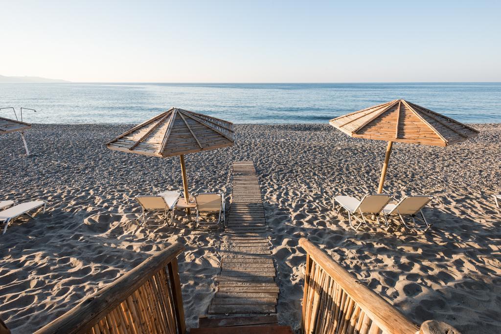 Mythos Beach Hotel Apartments Малеме Экстерьер фото