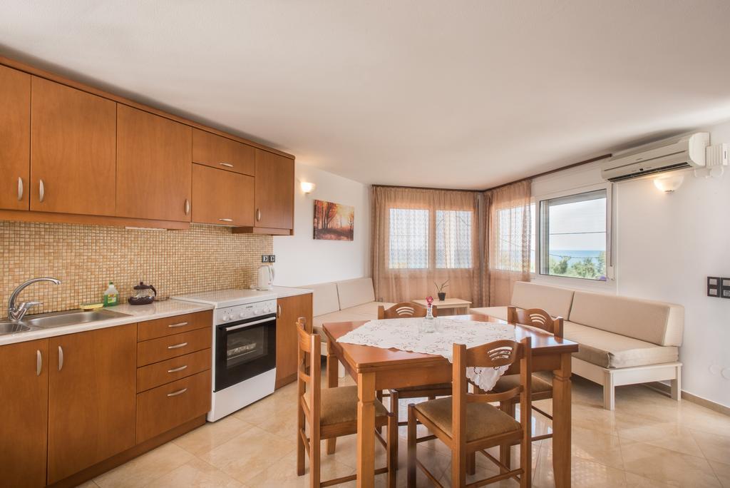 Mythos Beach Hotel Apartments Малеме Экстерьер фото
